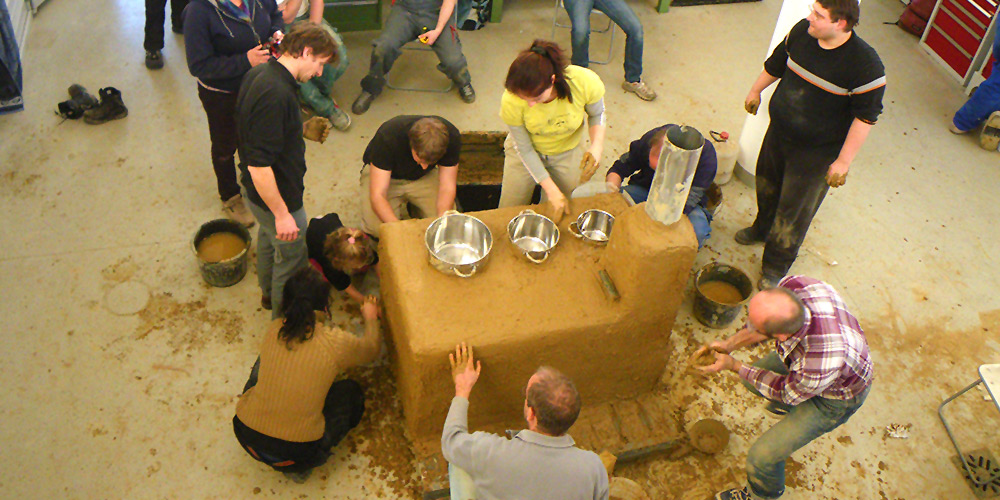 Lehmkochofen Workshop 2013 in Wieselburg
