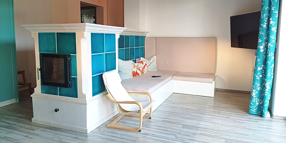 Kachelofen des ungarischen Hafnermeisterkollegen Nagy Zoltan