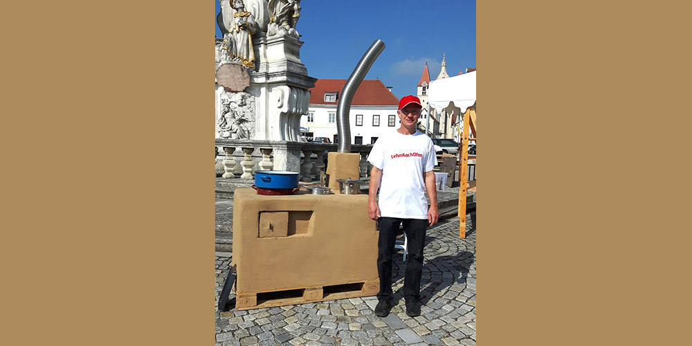 Der Ofenbauer mit dem LehmKochOfen energy3savingstove in Eggenburg